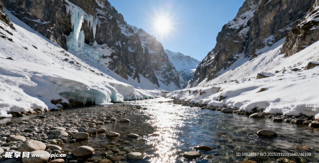 雪山间潺潺流淌的清澈溪流