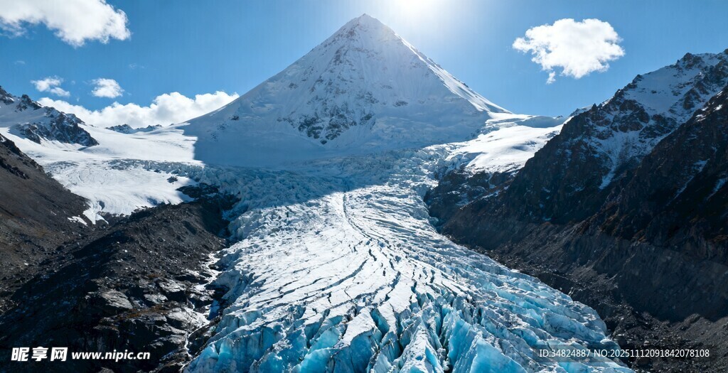 壮丽雪山冰川景观