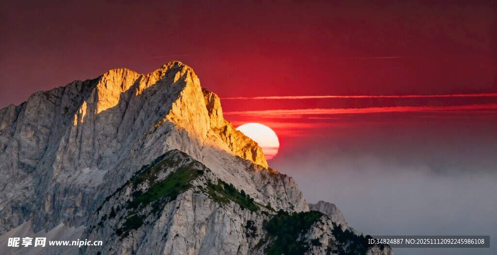 日出映山巅壮丽美景