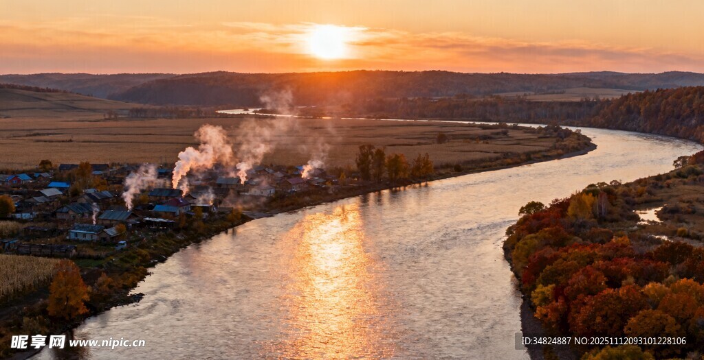河畔日落乡村美景