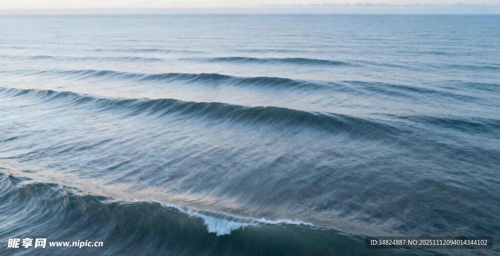 海上波浪景观