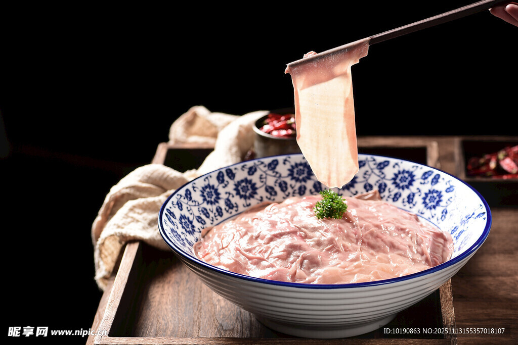 蓝花碗中美味腰片