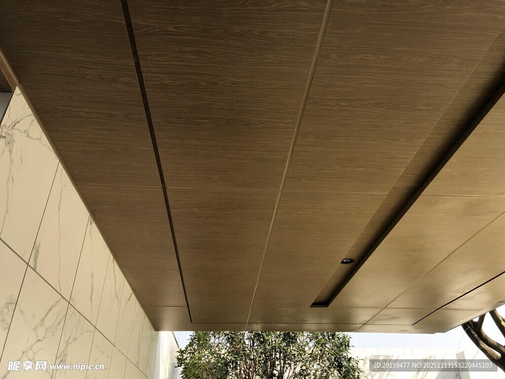 现代建筑金属天花板设计