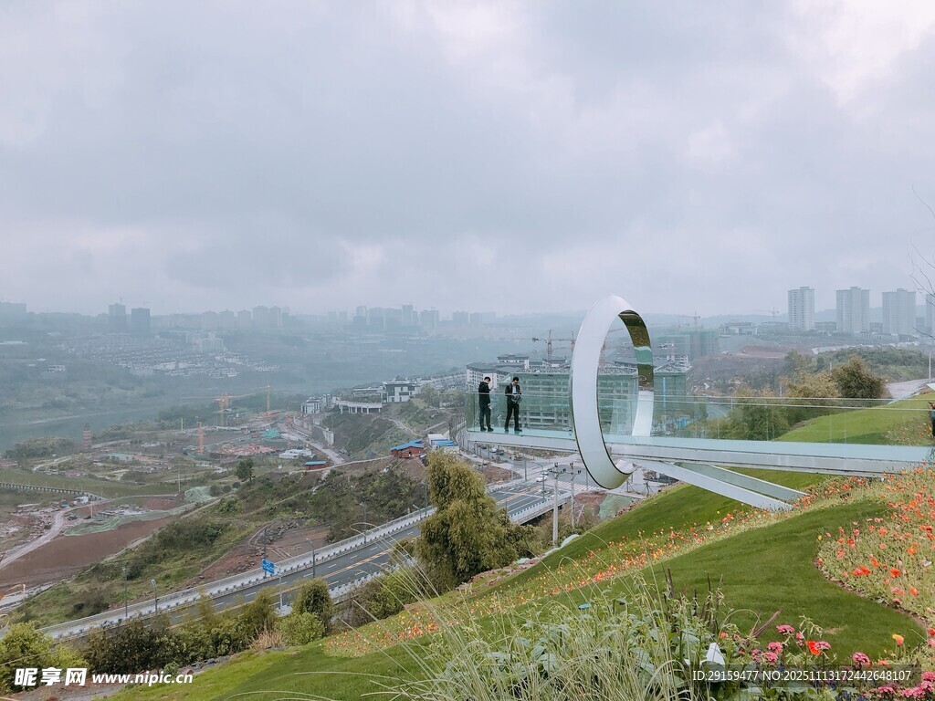 城市观景台的自然风光