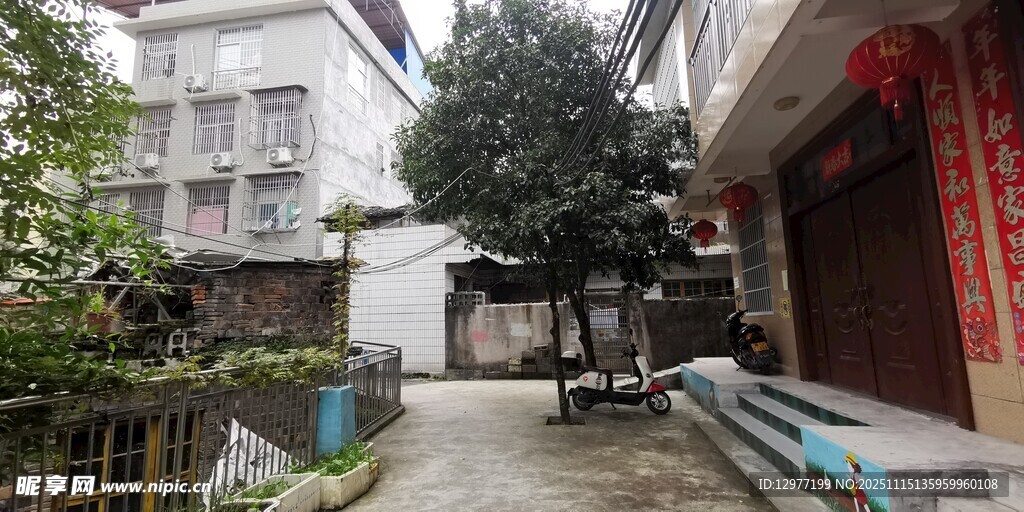 乡村小院的宁静一角