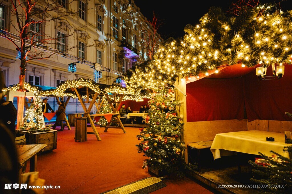 圣诞集市璀璨夜景