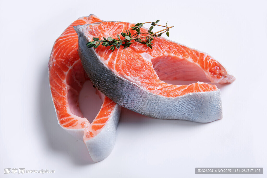 新鲜三文鱼切片