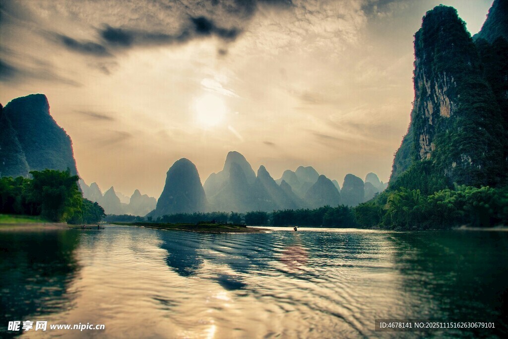 漓江山水美景如画