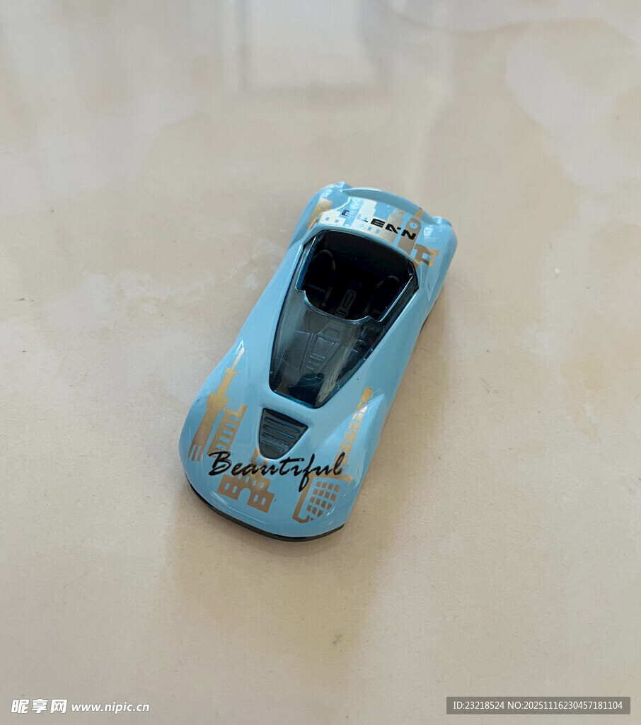 玩具小汽车
