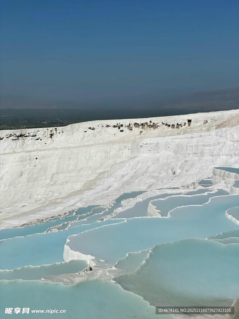 梦幻棉花堡蓝白自然奇景