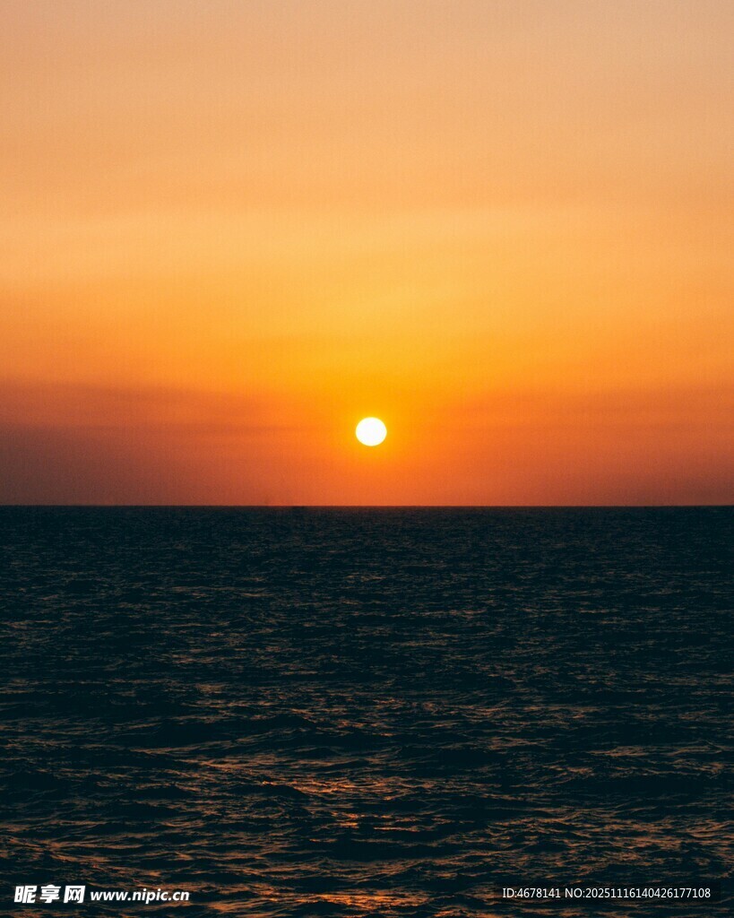 海上日落美景
