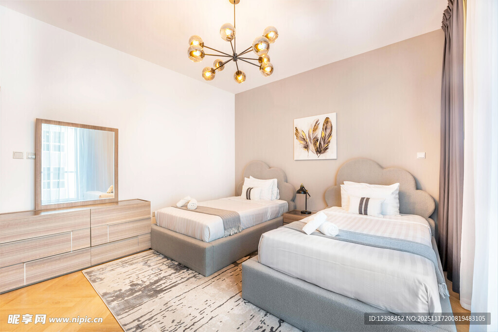 简约温馨双床卧室空间