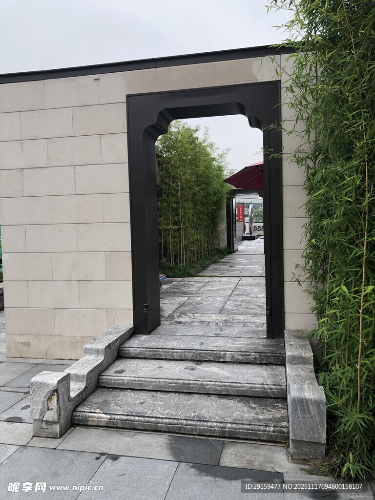 中式庭院拱门景观