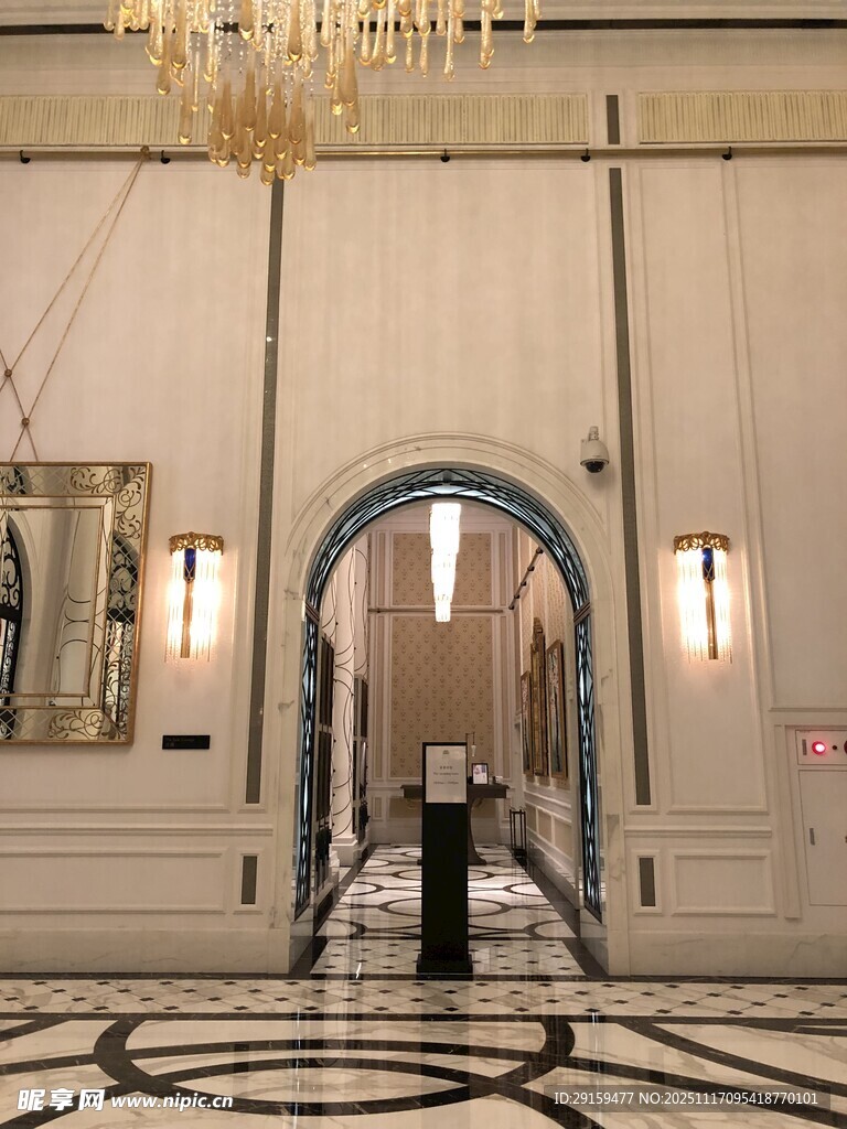 豪华典雅的室内门廊场景