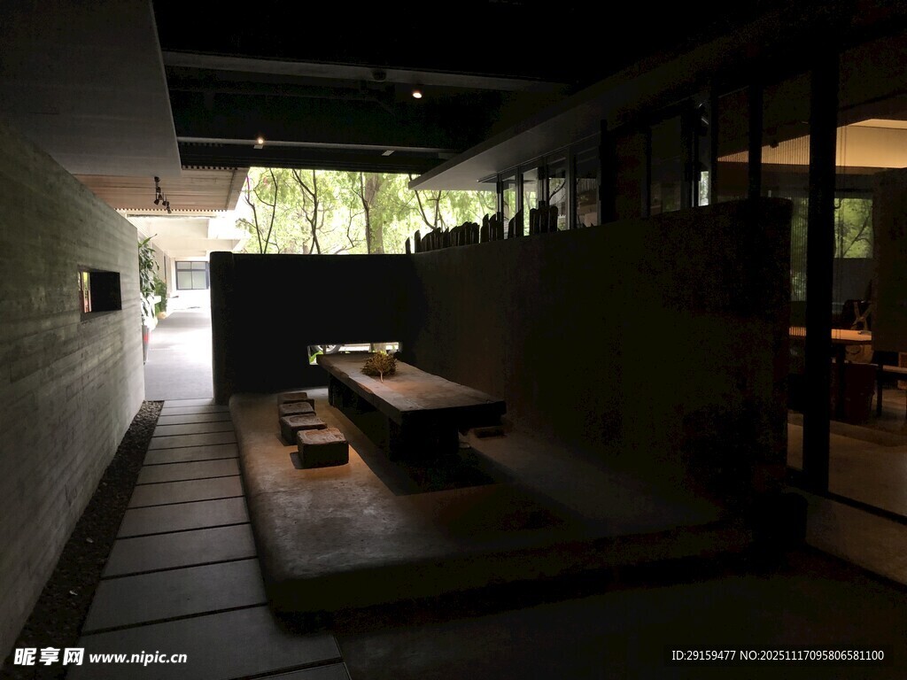 静谧日式室内庭院空间