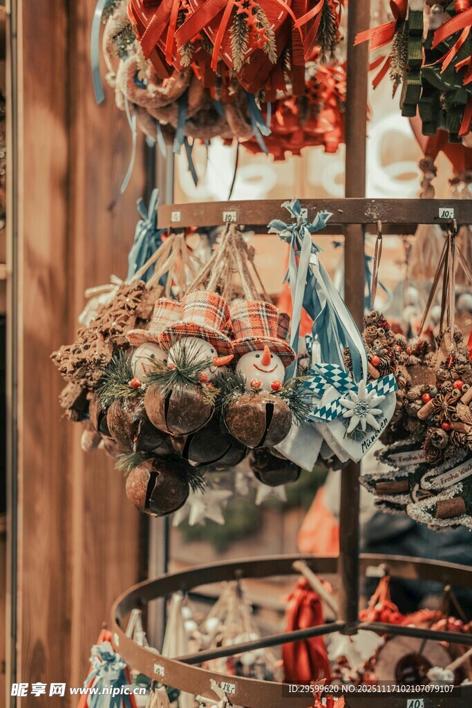 传统手工艺品挂饰展示