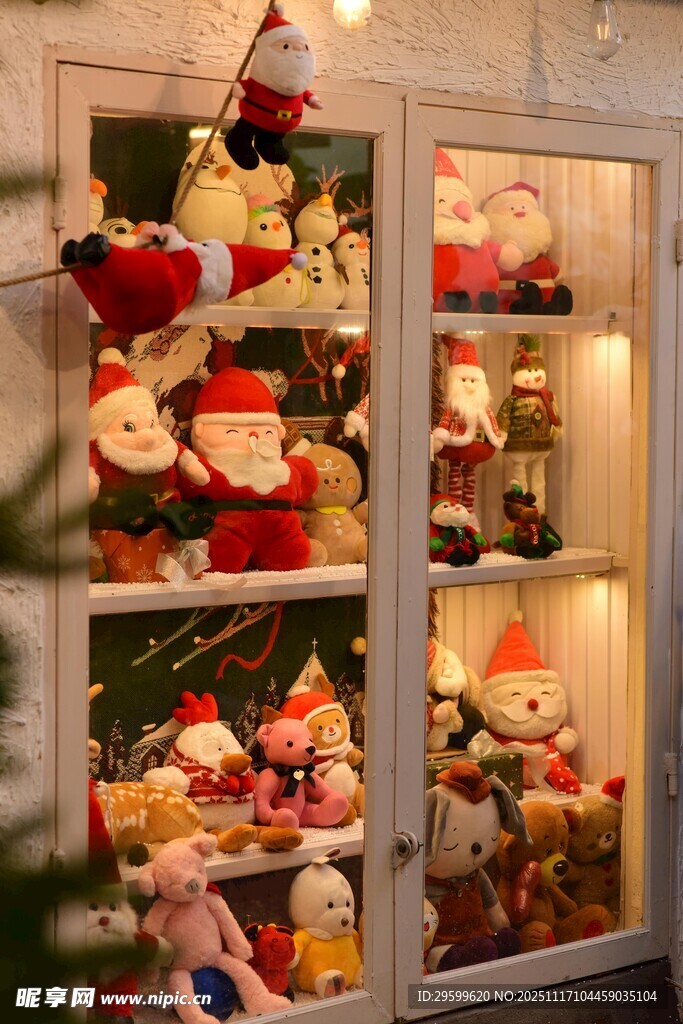 圣诞玩偶陈列展示