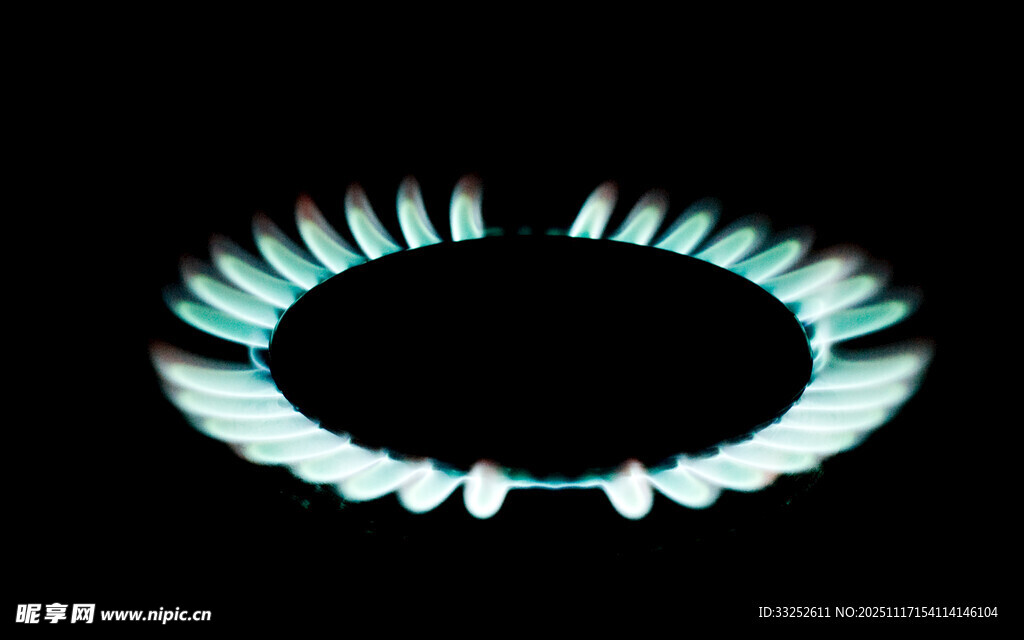 燃气灶蓝色火焰特写