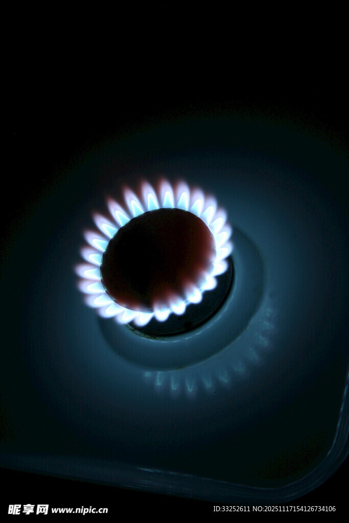 燃气灶火焰特写