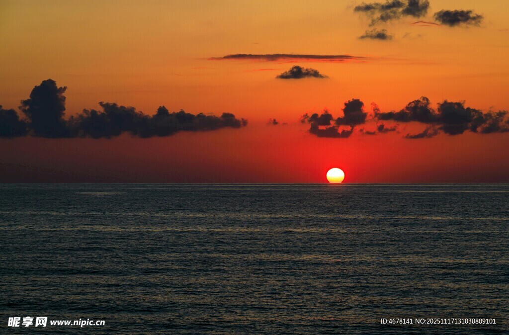 海上日落美景