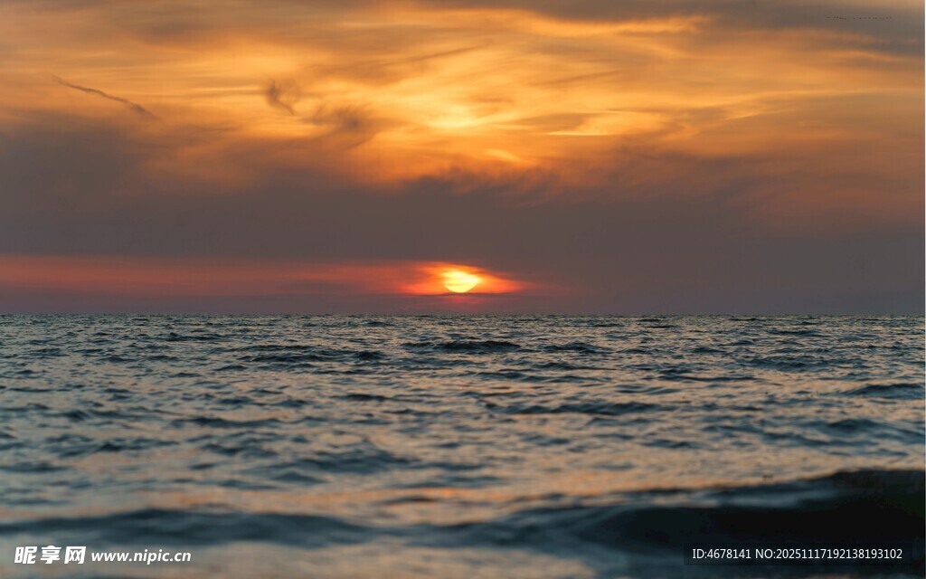 海上日落美景