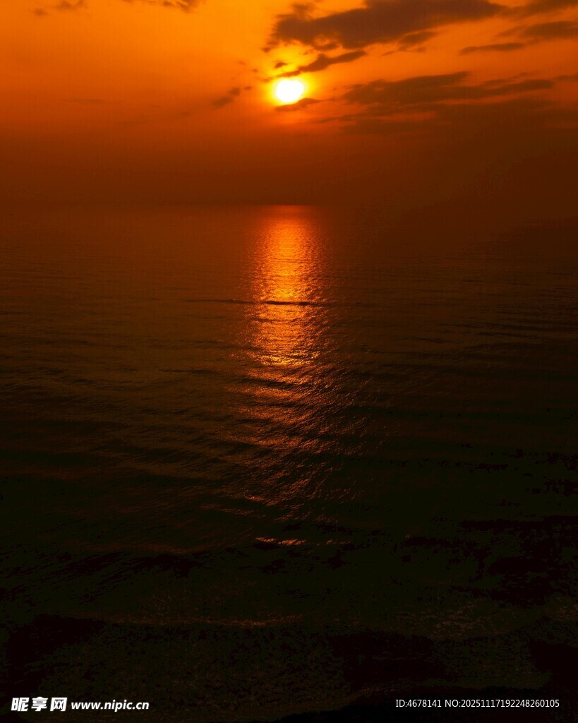 海上日落美景