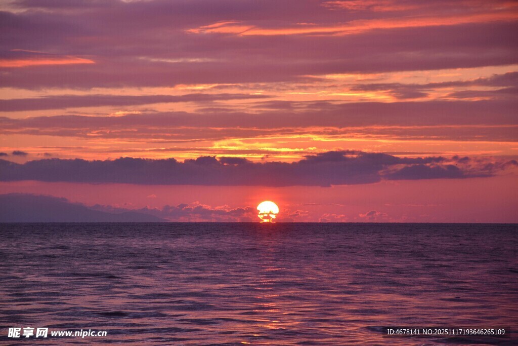 海上日落美景