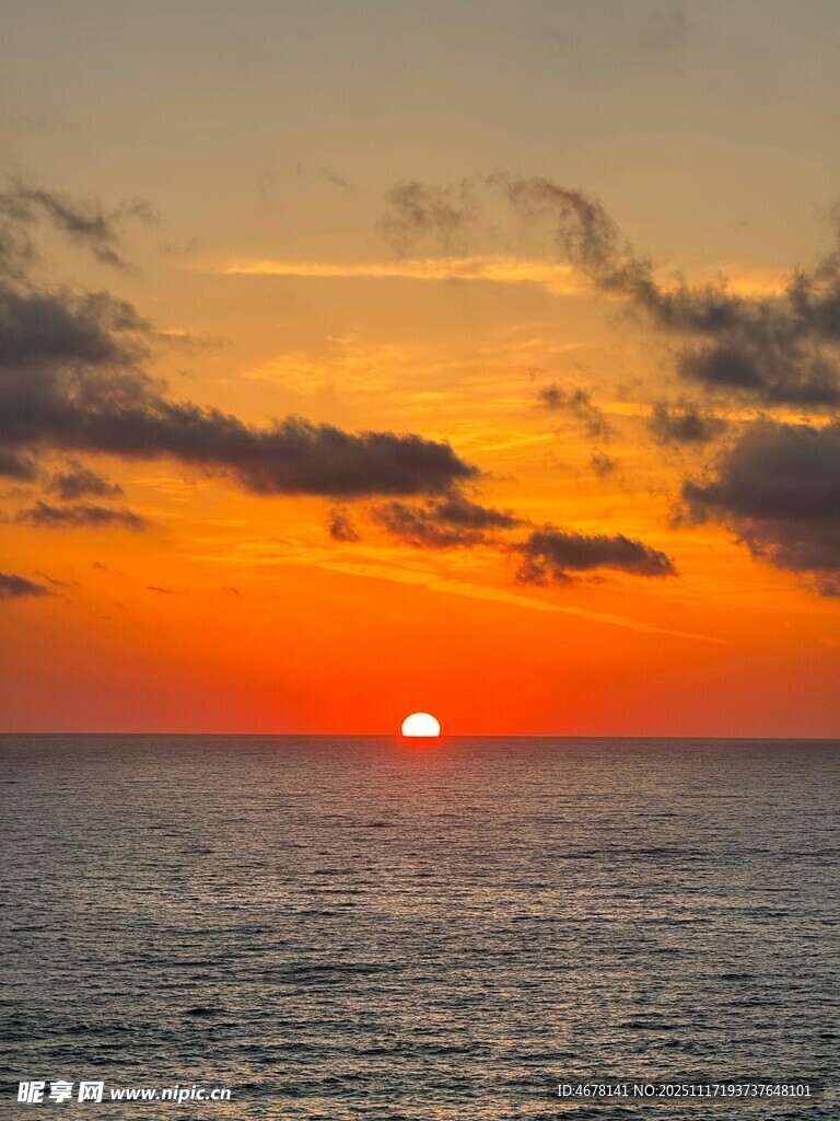 海上日落美景