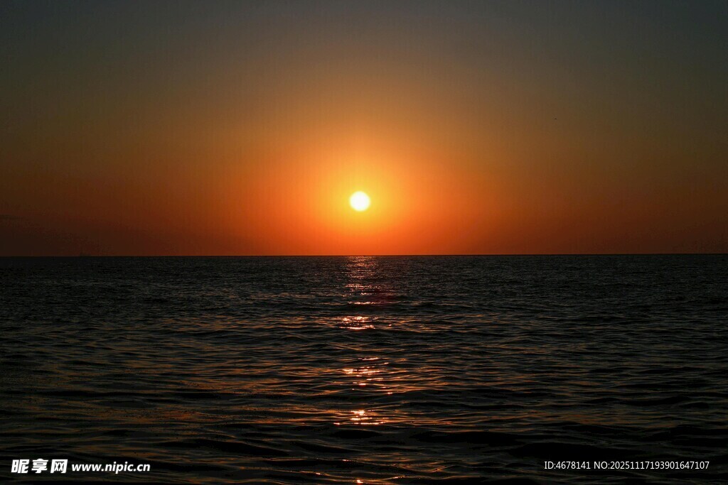 海上日落美景