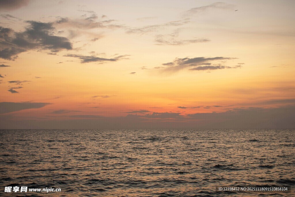 海上日落美景