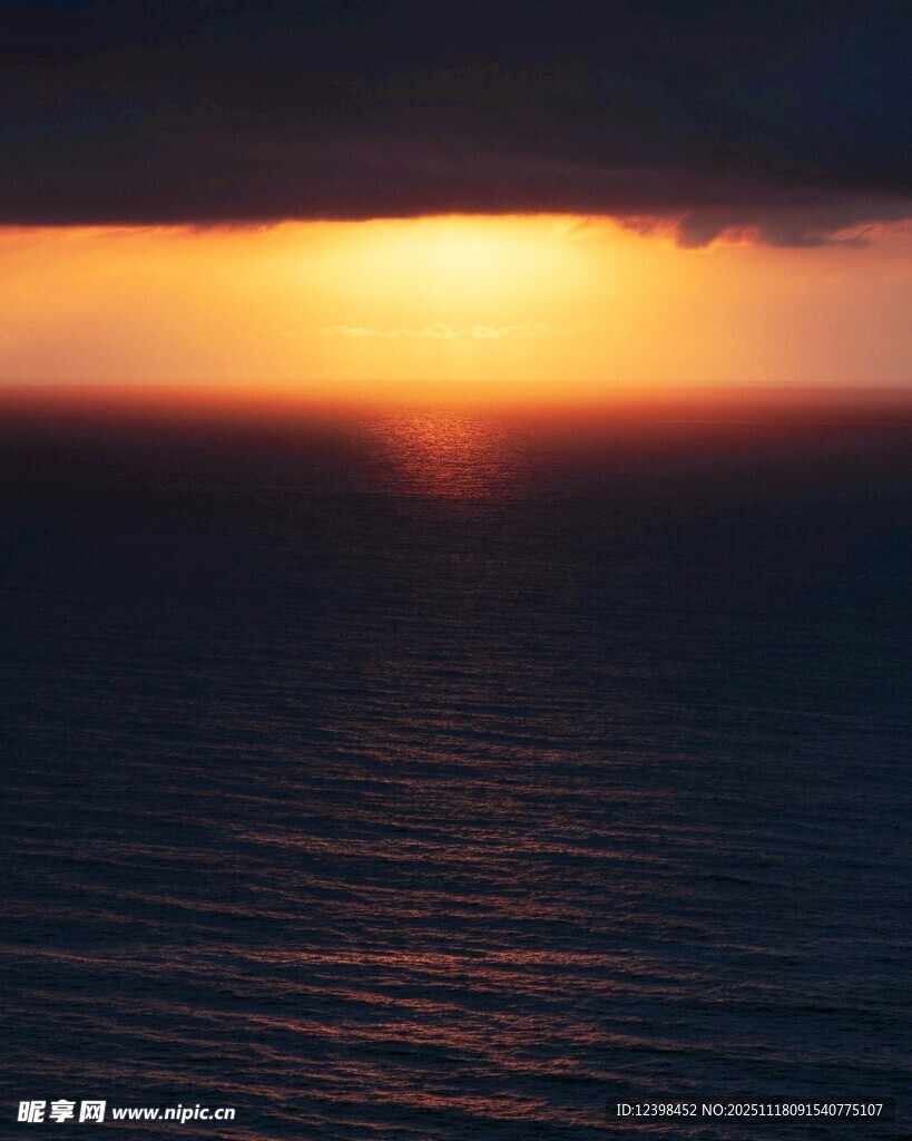 海上日落美景