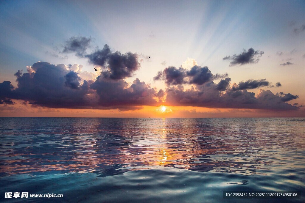 海上日出美景