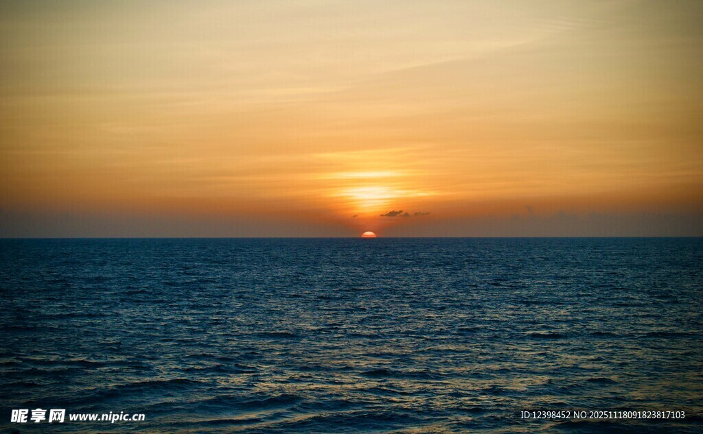 海上日落美景