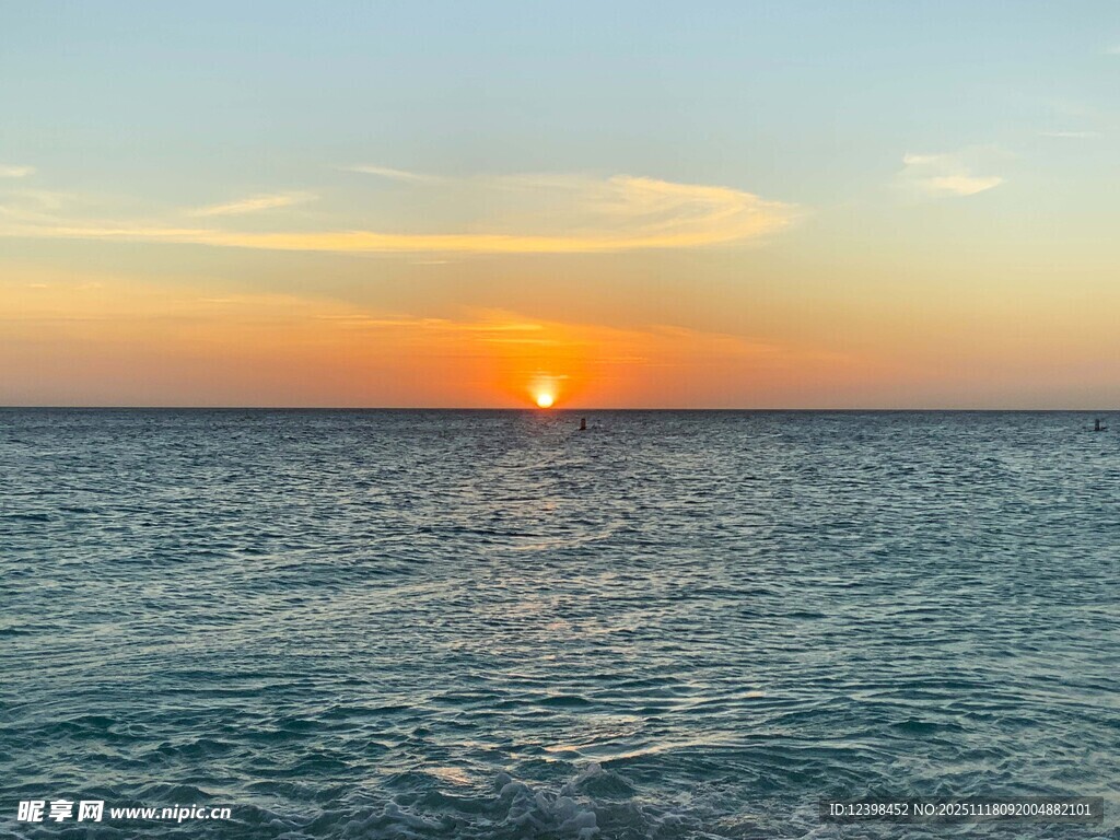海上日落美景