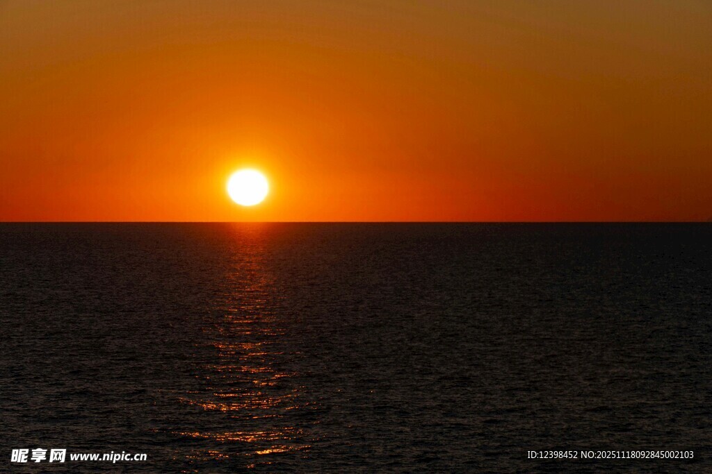 海上落日美景