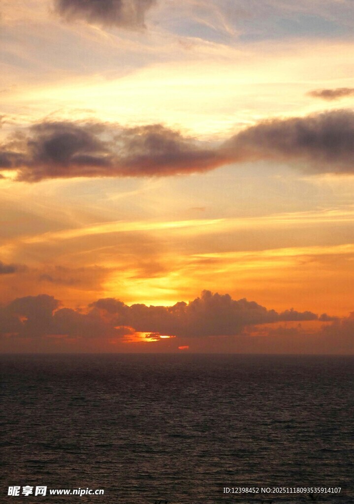 海上壮丽日落美景