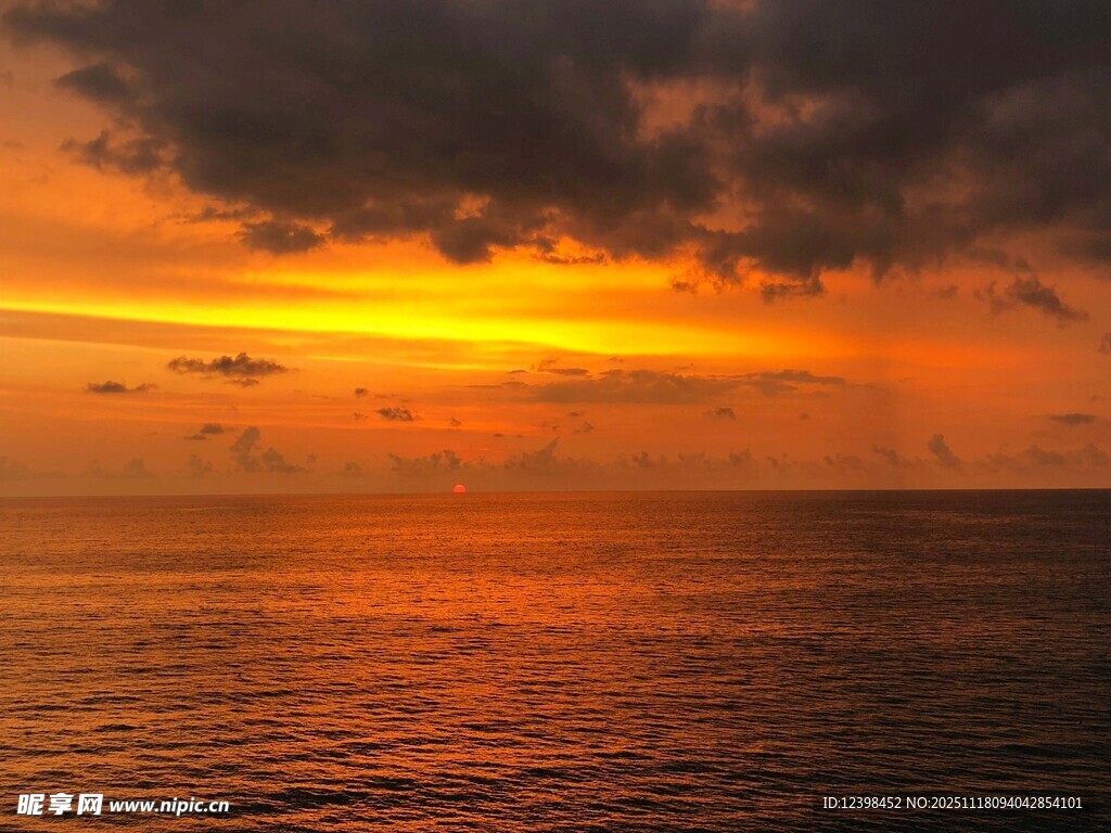 海上壮丽日落美景