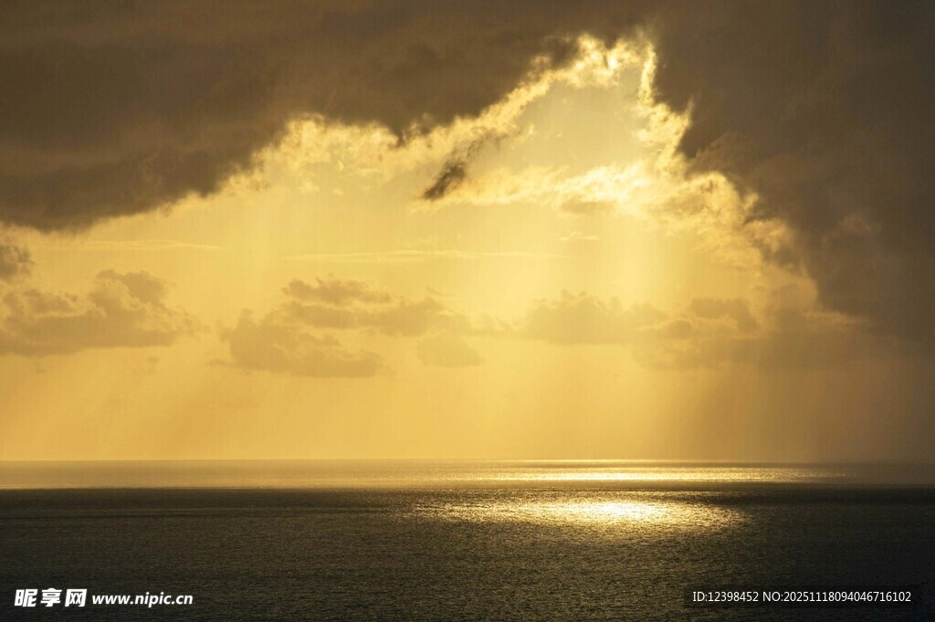 海上落日余晖美景