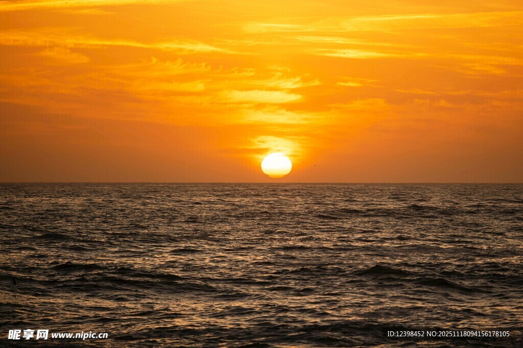 海上壮丽日落美景