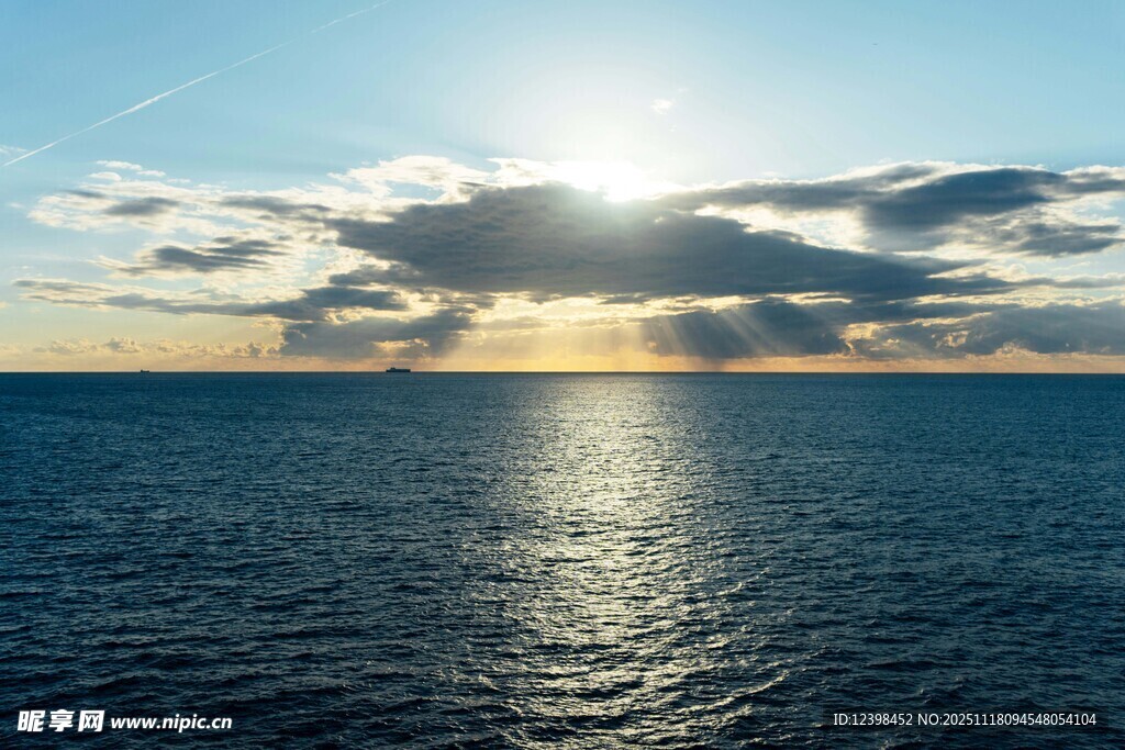 海上日出美景
