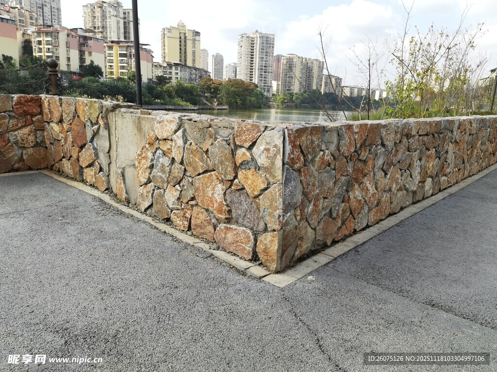 石砌景观墙城市独特风景