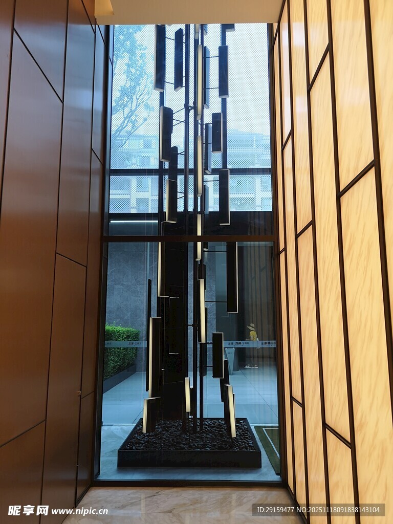 现代风格电梯间内部景观