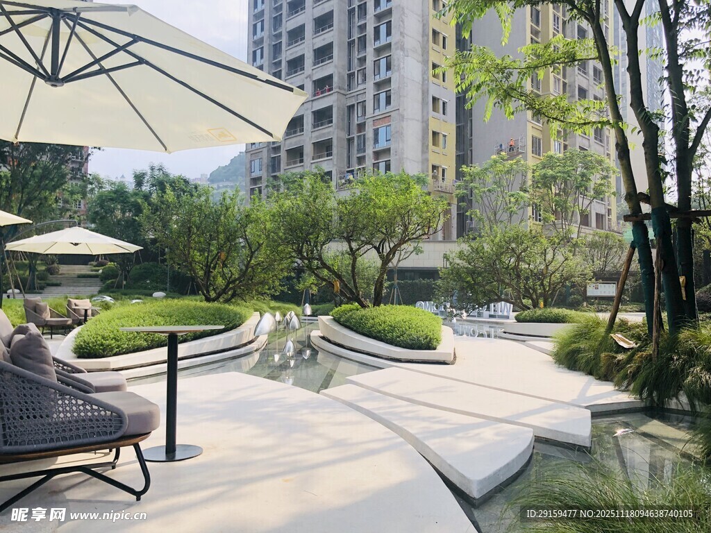 现代都市优雅户外休憩区