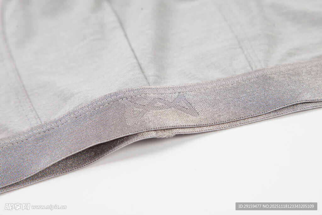 浅灰色布料细节特写
