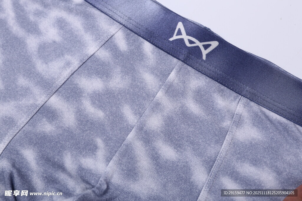 男士时尚印花内裤展示