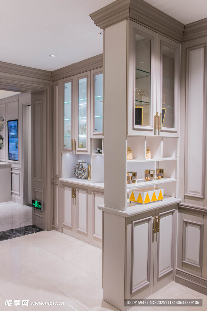 现代简约风格家居展示柜