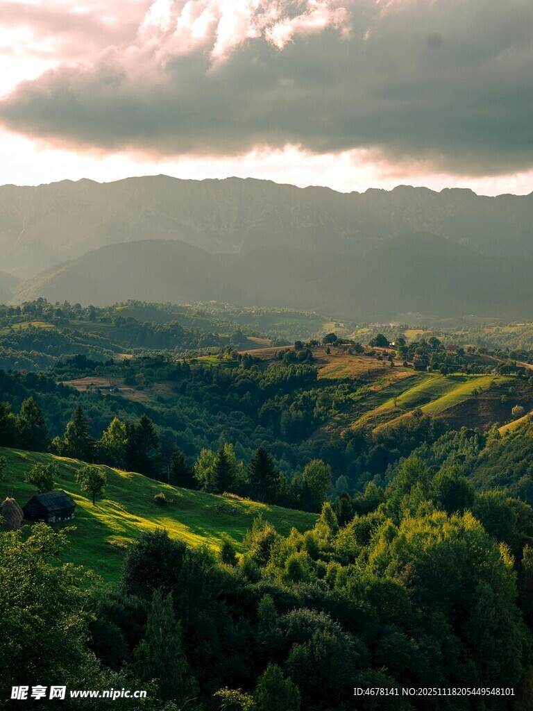 山间绿野美景