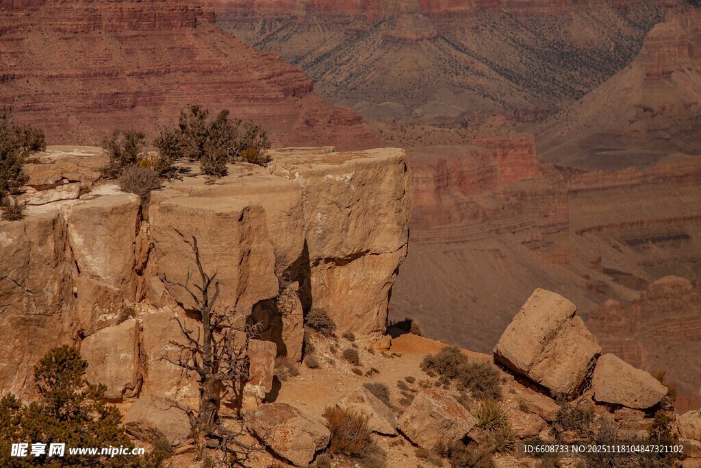 壮丽峡谷岩石景观