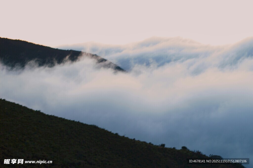 山间云海美景