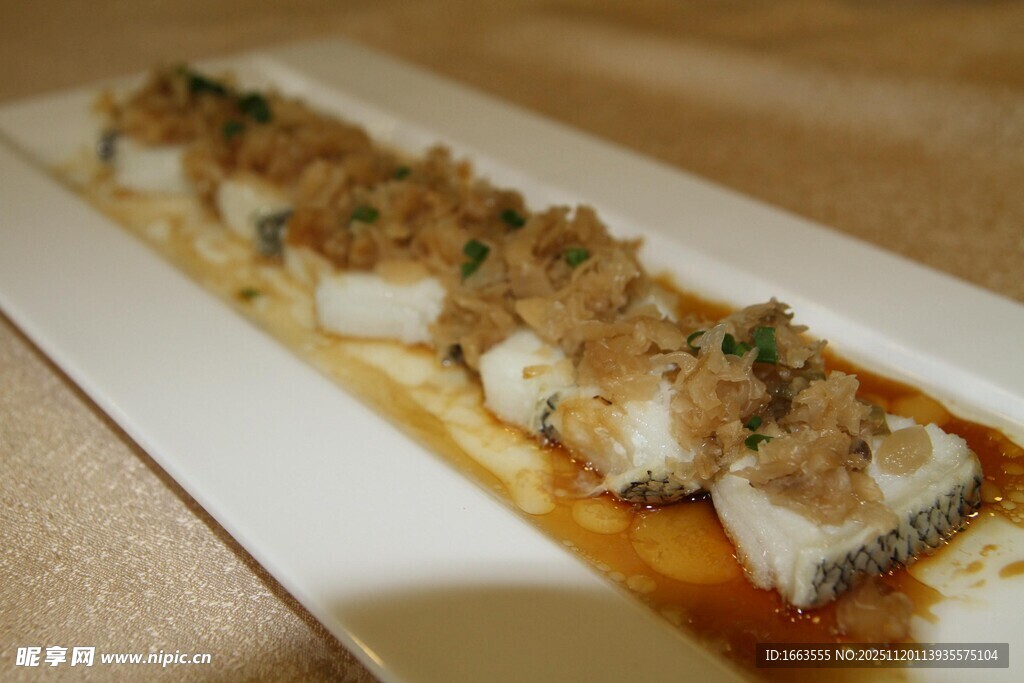 美味蒜蓉蒸鳕鱼